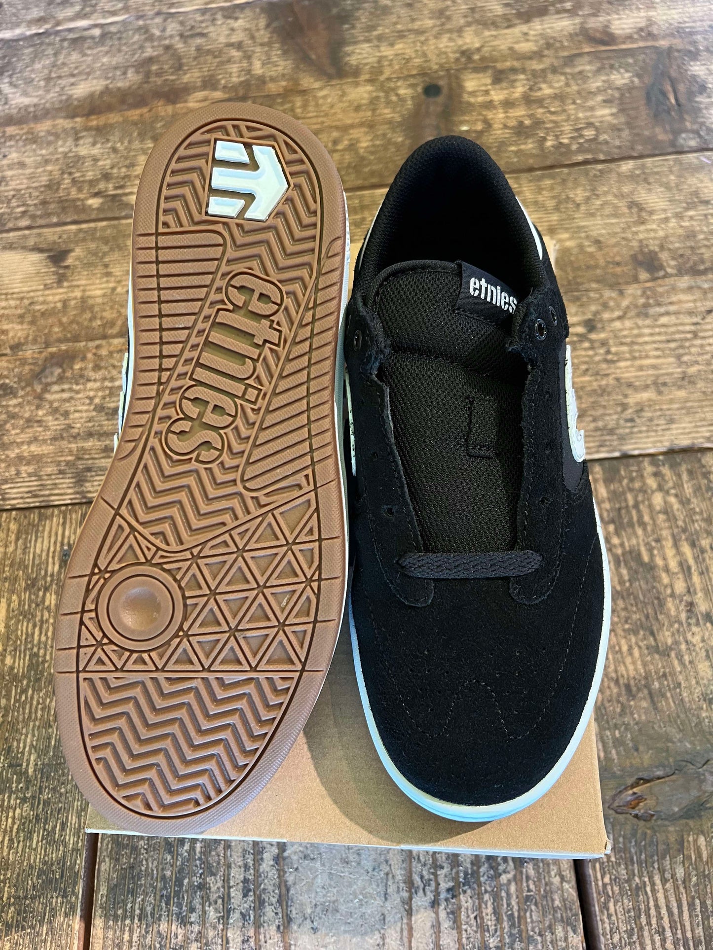 ETNIES WINDROW Black 24cm エトニーズ ブラック スケートボード BMX スケシュー 正規代理店契約商品 ■