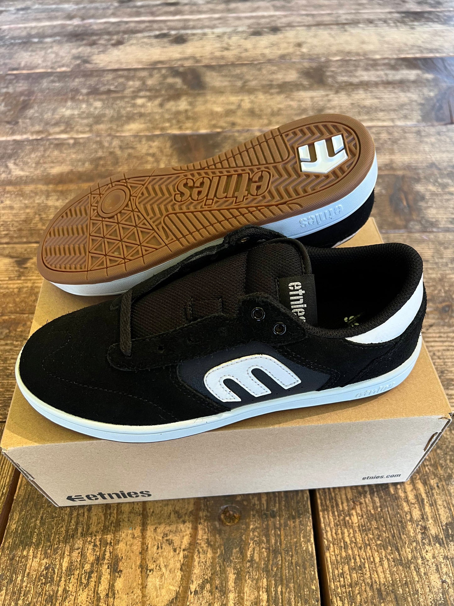 ETNIES WINDROW Black 24cm エトニーズ ブラック スケートボード BMX スケシュー 正規代理店契約商品 ■