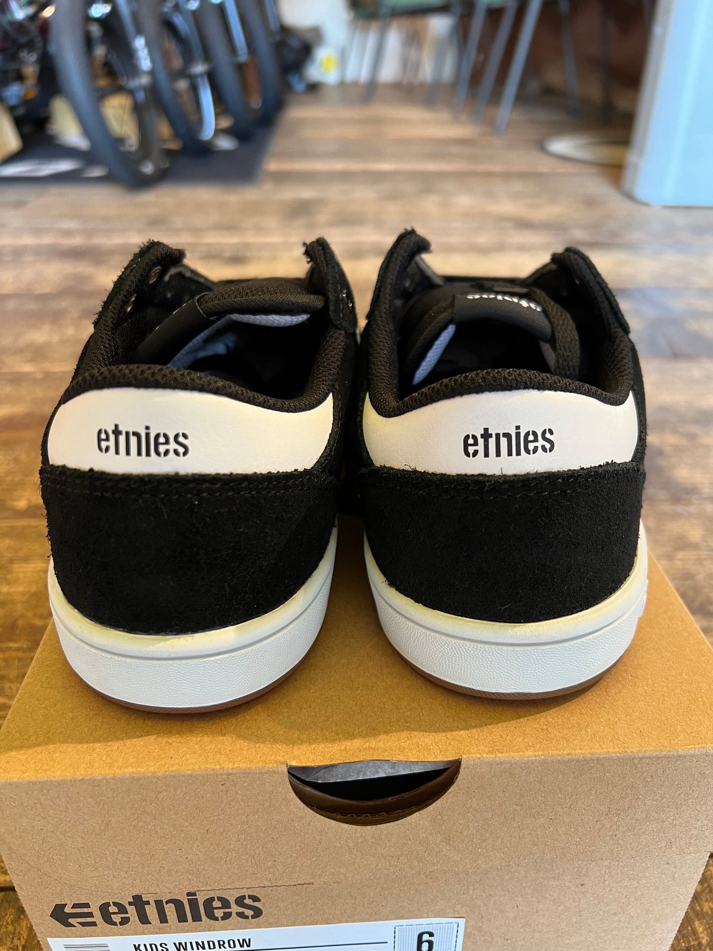 ETNIES WINDROW Black 24cm エトニーズ ブラック スケートボード BMX スケシュー 正規代理店契約商品 ■