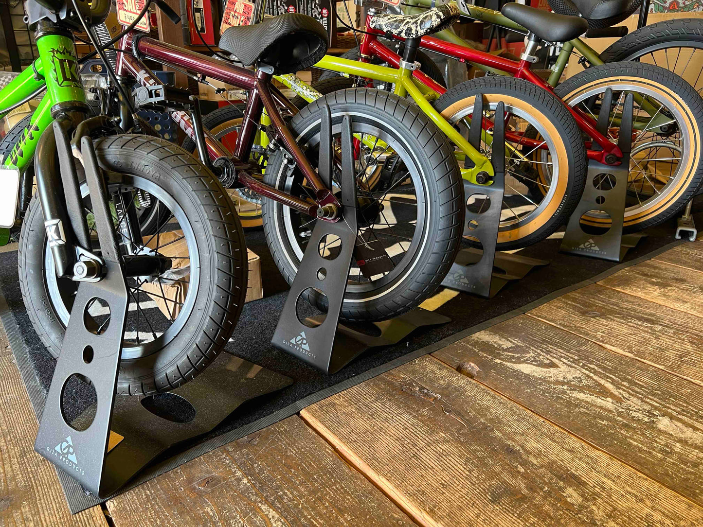 送料無料 YC-109 Bike Stand GIZA PRODUCTS バイクスタンド 自転車スタンド 全国発送可能 ■