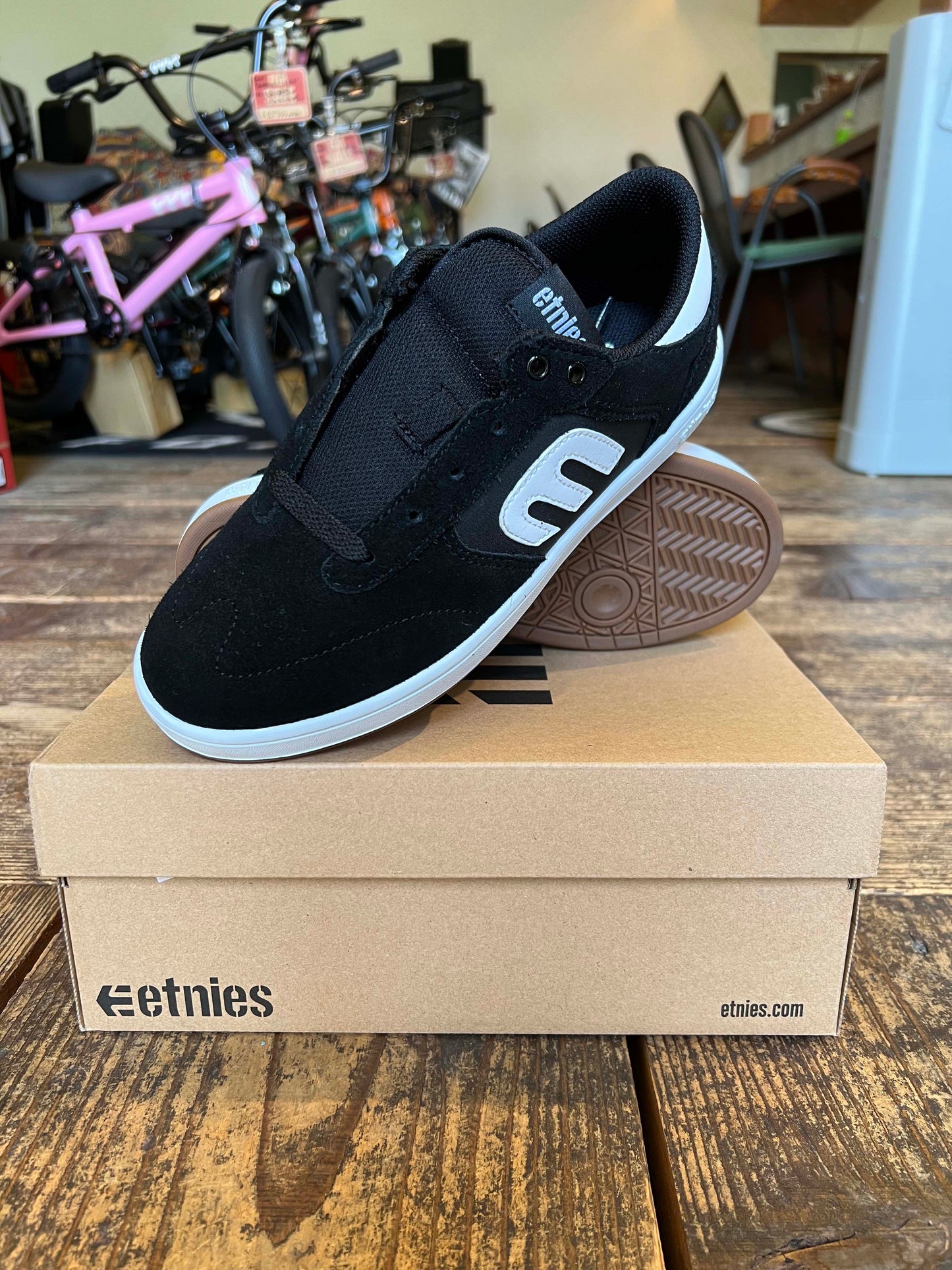 ETNIES WINDROW  Black 24cm エトニーズ ブラック スケートボード BMX スケシュー 正規代理店契約商品 ■