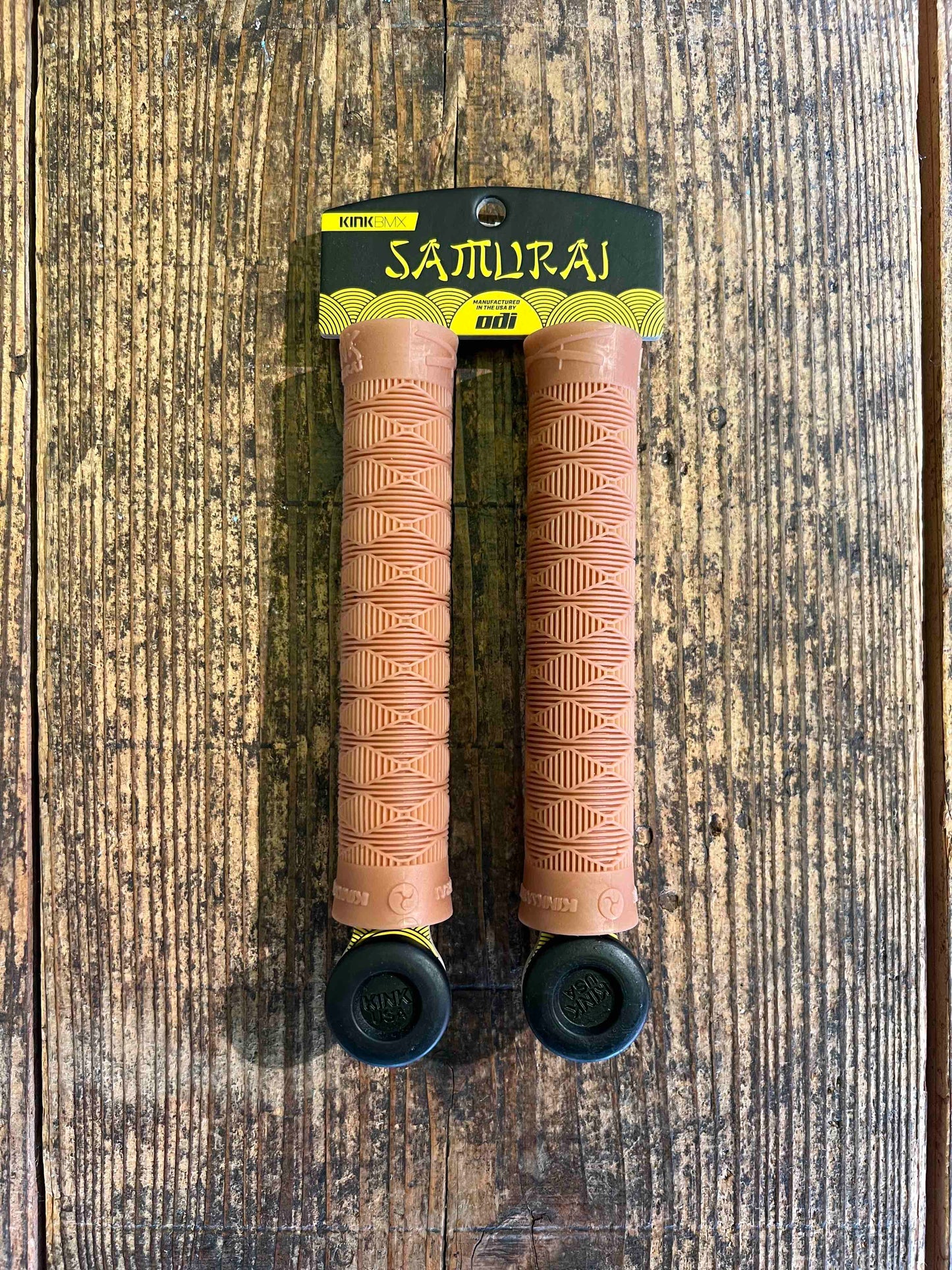 KINK キンク BMX カスタム パーツ おすすめ フランジレス SAMURAI GRIPS サムライ グリップ GUM ガム 正規代理店契約商品 ■